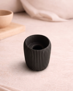 3D geprinte Hikari Holder in Japandi stijl met verticale ribbels voor LED waxinelicht in Ink